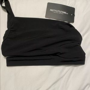 Black One Shoulder Crop Top PrettyLittleThing Size extra Small